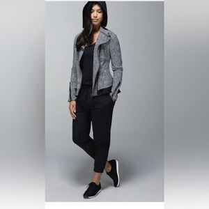 Lululemon Bust A Move Jacket
Women's  Flash Petal Black Ghost Reflective